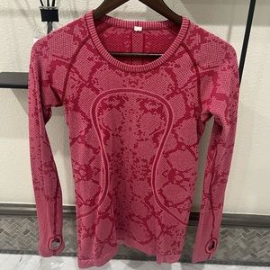 Lululemon Women’s Long Sleeve Shirt
